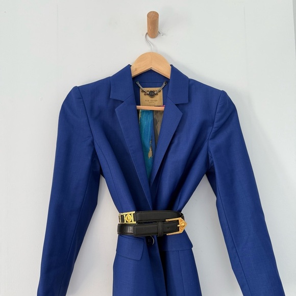 Vintage 1990s black leather Versace style Medusa + Greek key gold hardware belt - Picture 2 of 8